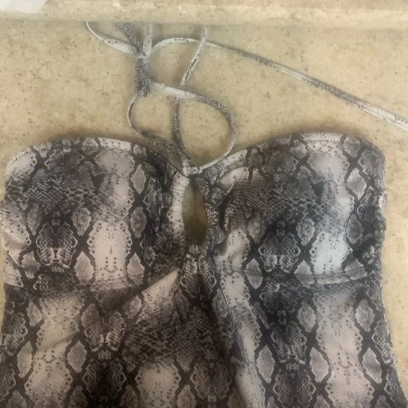 Rachel Roy Standard Ruched Halter One Piece Size Small - Picture 5 of 7